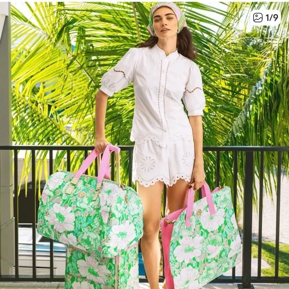 💚🌸NWT Lilly Pulitzer Green Poppyland Weekender Travel Bag with Pink Strap💚🌸 - Picture 2 of 6